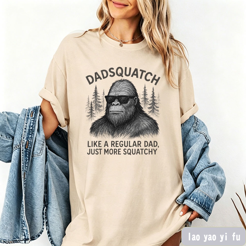 Outdoor Adventures Clothing - Lustiges Bigfoot-Vater-Geschenk, modischer und cooler Aufdruck