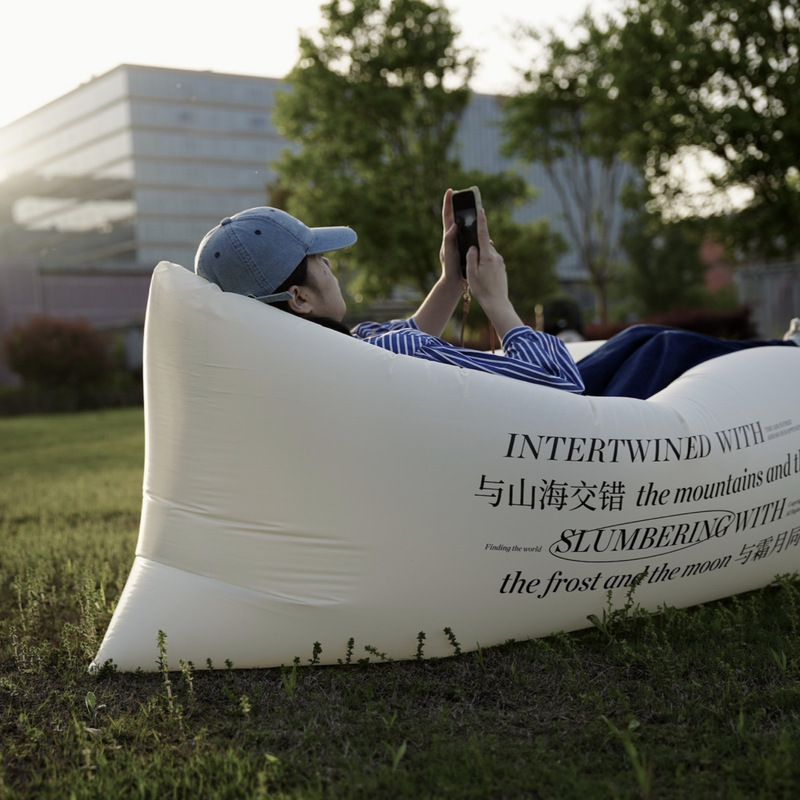 Outdoor Adventure Festival - Aufblasbares Sofa zum Liegen und Schlafen,