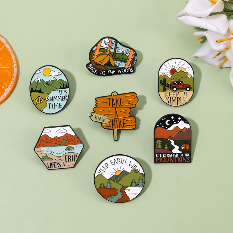 Camping im Freien Emaille Pins – Outdoor Adventure Friends Bewertung und Preis